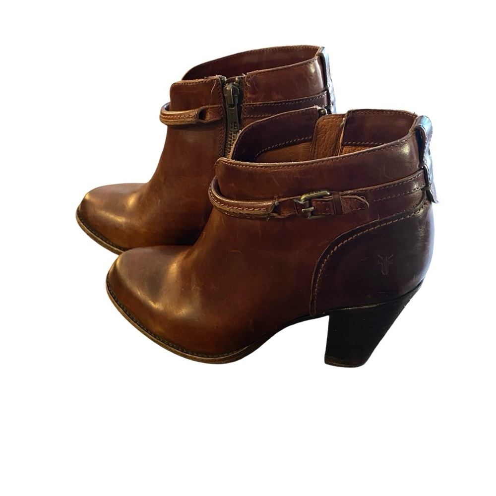 FRYE Jenny Seam Short Equestrian Inspired Booties Cognac Color